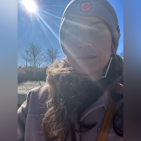 Meet your Posher, Nicole - Picture 6 of 6